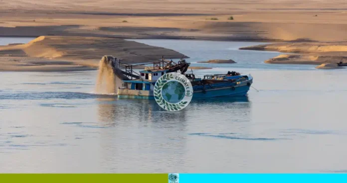 আত্রাই নদী থেকে অবৈধ বালু উত্তোলন